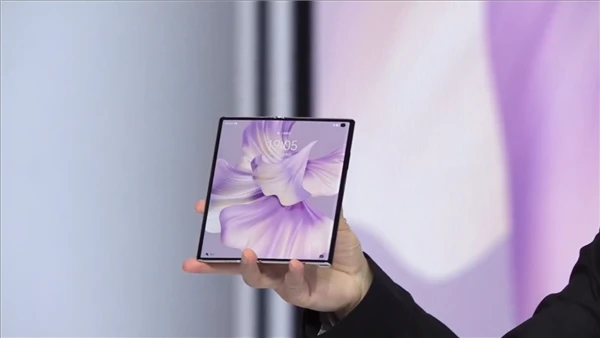 华为新旗舰Mate Xs 2发布！拍照对比iPhone 13 Pro Max：清晰度提升25%