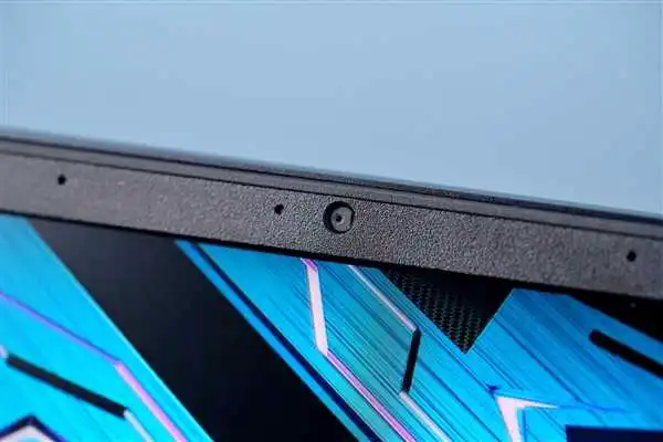 标压12代i7+满血RTX 3060 宏碁掠夺者战斧300游戏本图赏