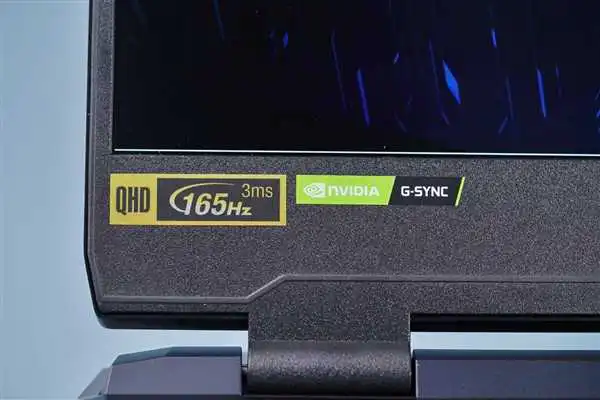 标压12代i7+满血RTX 3060 宏碁掠夺者战斧300游戏本图赏