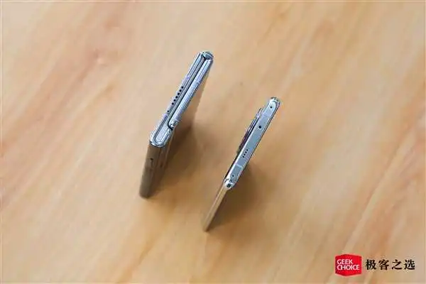 华为最新一代折叠屏手机Mate Xs 2图赏：手感出乎意料的好