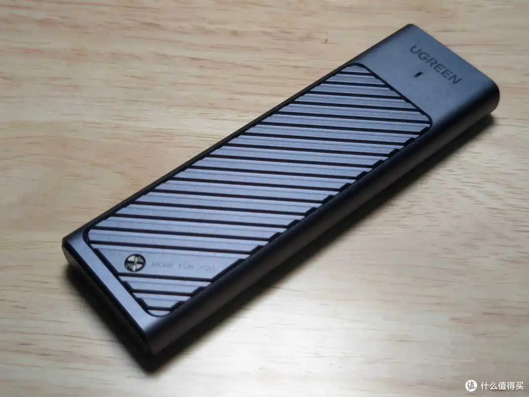 新品评测：绿联最新款M.2 NVMe/SATA双协议硬盘盒是否值得EDC？