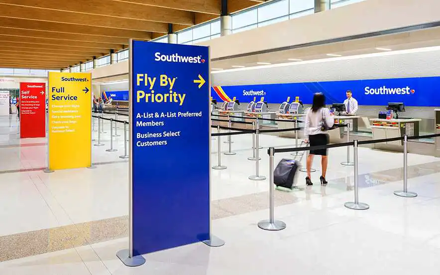 美国西南(Southwest-Airlines)航空公司室内形象.jpg 美国西南(Southwest-Airlines)航空公司室内形象.jpg